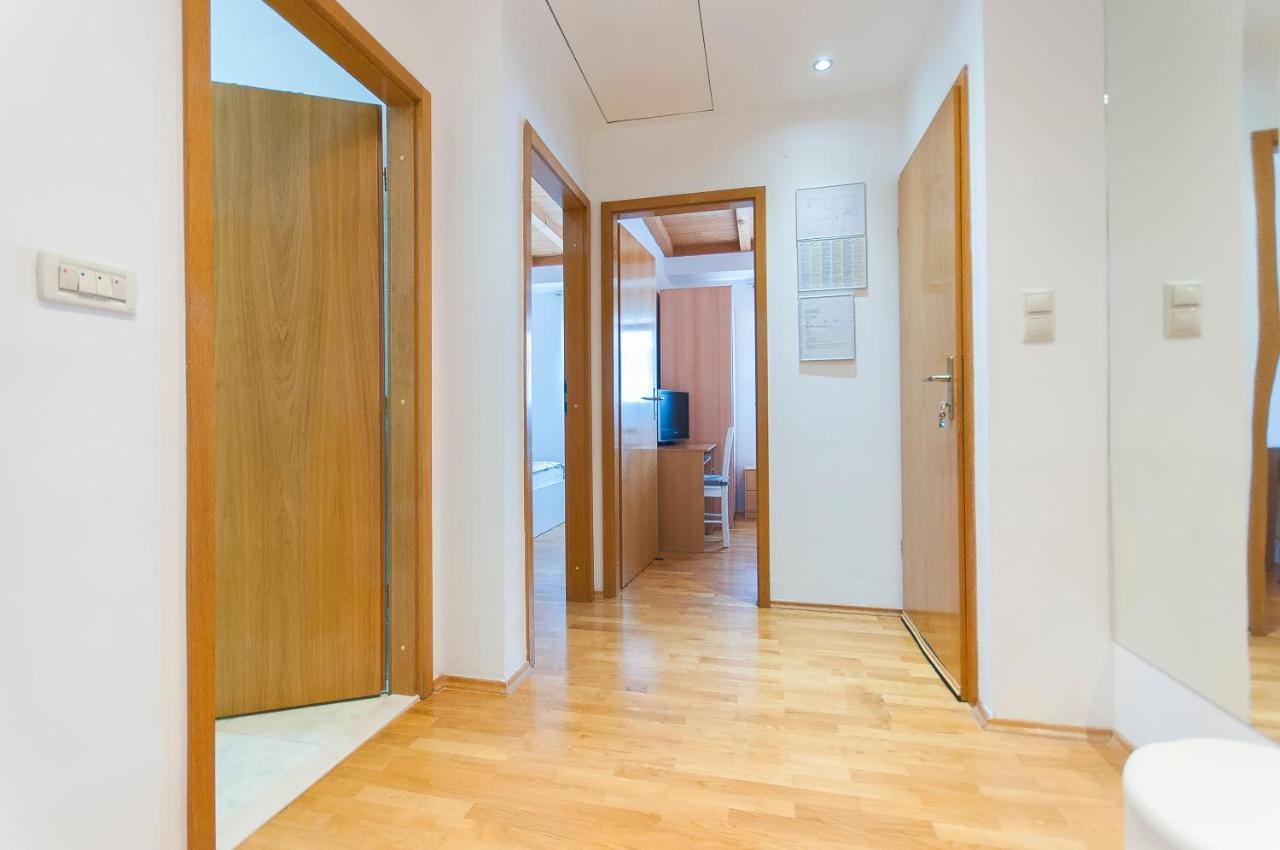 Apartment Luna Omiš Exterior foto
